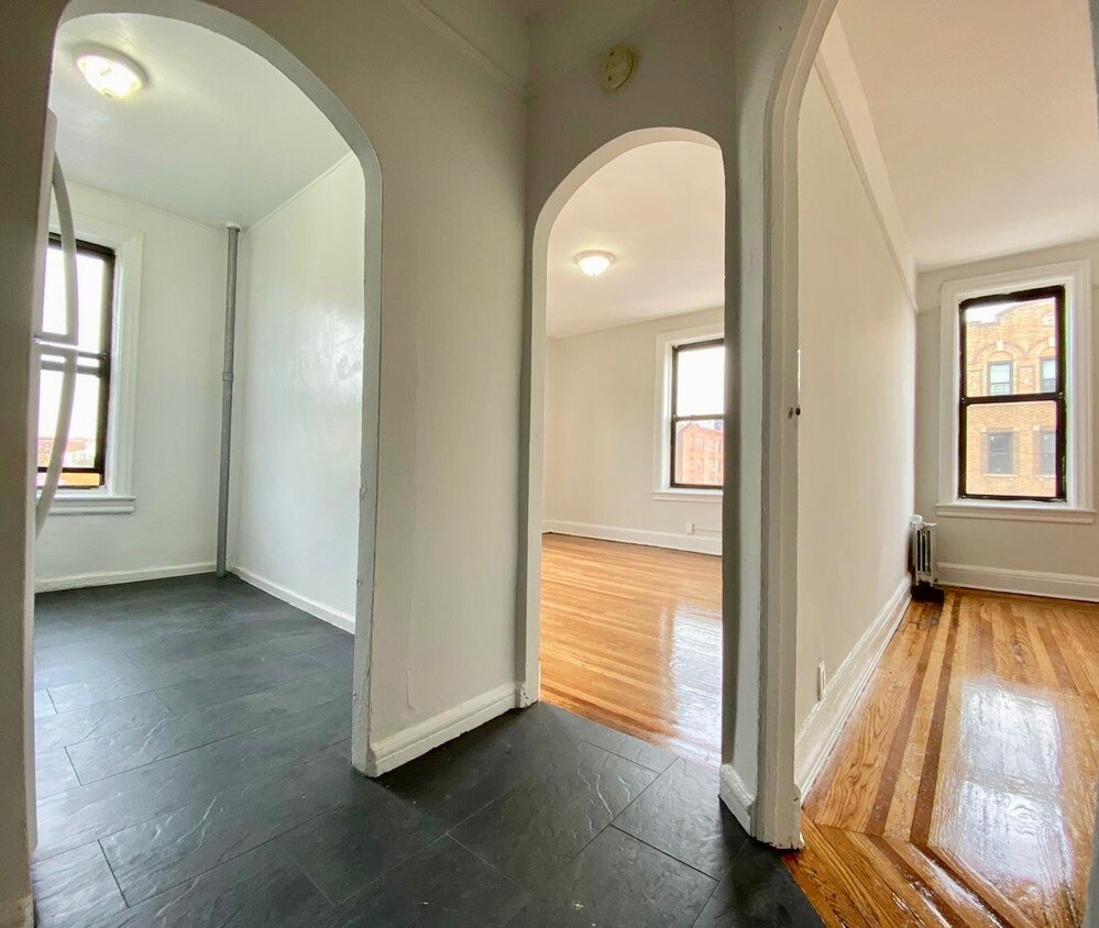 Primary Photo - 2620 Beverley Rd