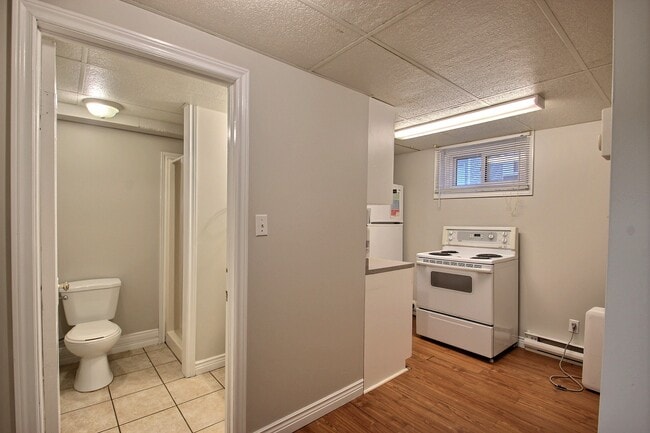 Building Photo - 181-181 Killam Dr
