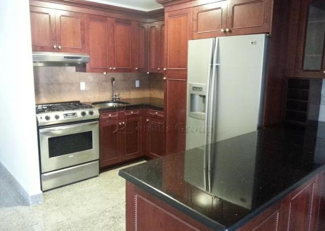 3 bedroom in ASTORIA NY 11106 - 3 bedroom in ASTORIA NY 11106