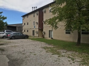 Building Photo - 4920 Lancaster Ave