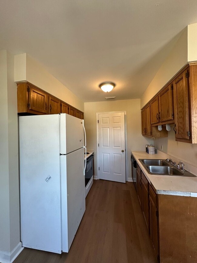 Foto del edificio - 627 Plymouth St