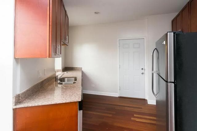 Building Photo - 0 bedroom in Chicago IL 60645