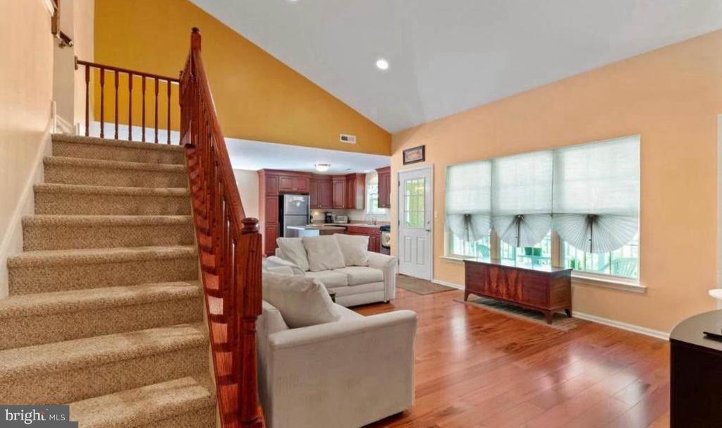 Foto principal - 13675 Philmont Ave