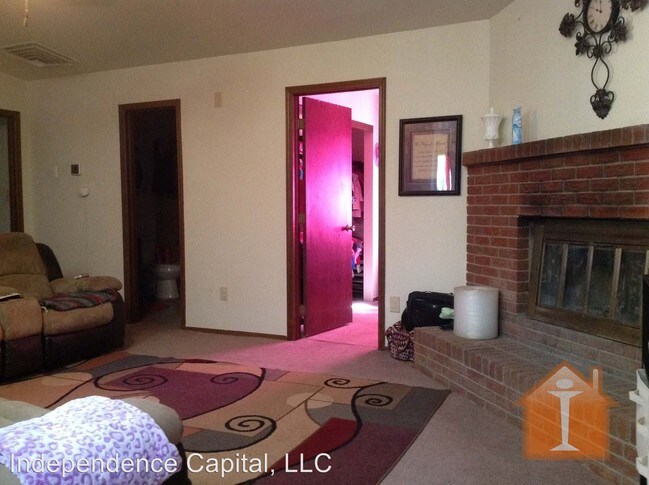 Building Photo - 4208 Applewood Dr