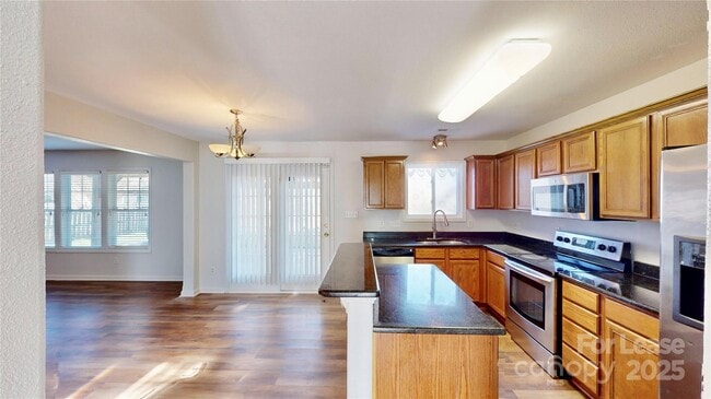 Building Photo - 12911 Walking Stick Dr