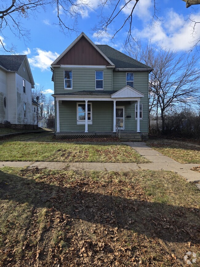 Building Photo - 1709 S Main St