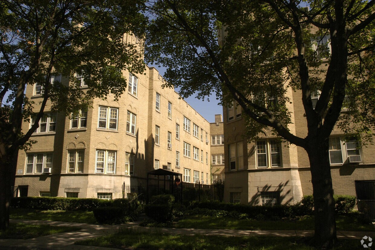 2728 W Lunt Ave Unit 3N, Chicago, IL 60645 Condo for Rent in Chicago