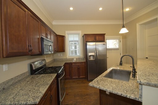 Building Photo - 1003 Habersham St