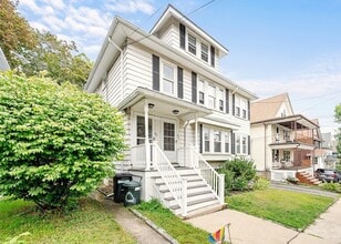 Building Photo - 83 Newport St