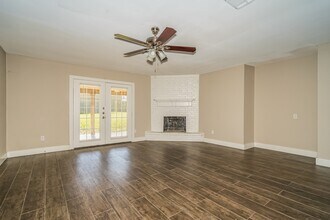 Building Photo - 10074 Woodhollow Dr