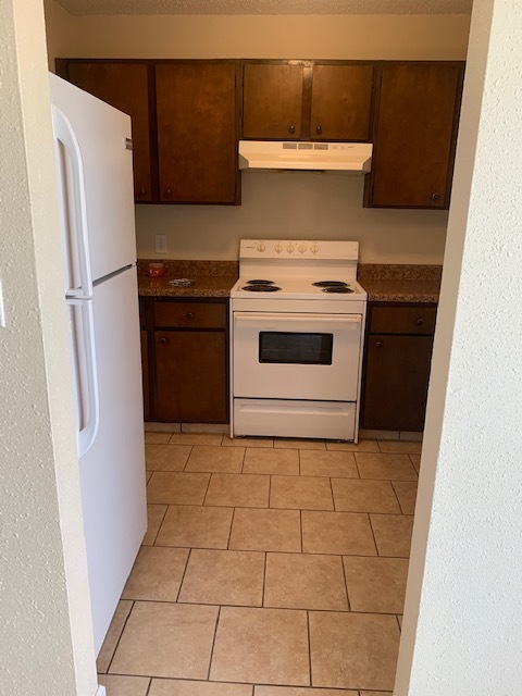 Kitchen - 2712 Rudy Road Cir