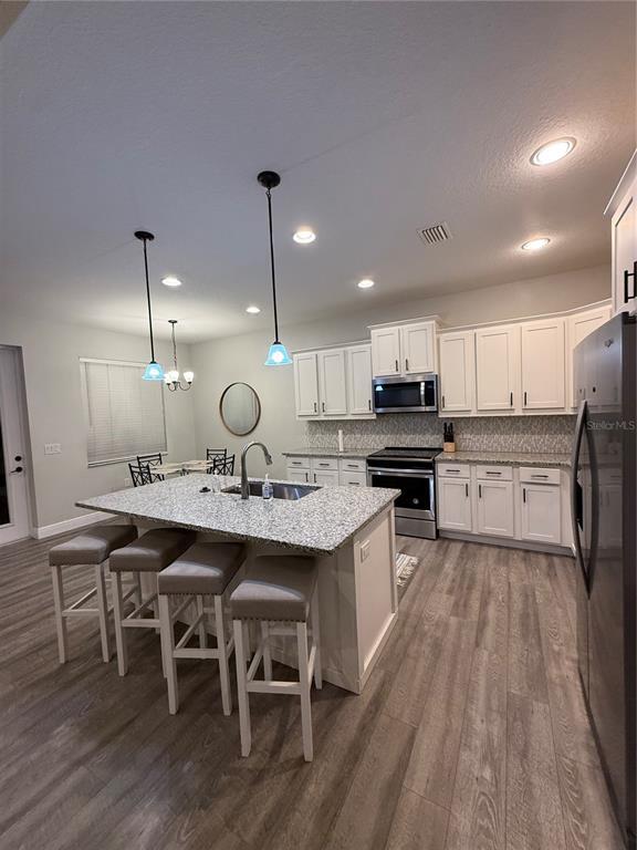 Foto del edificio - 26267 Explorer Rd