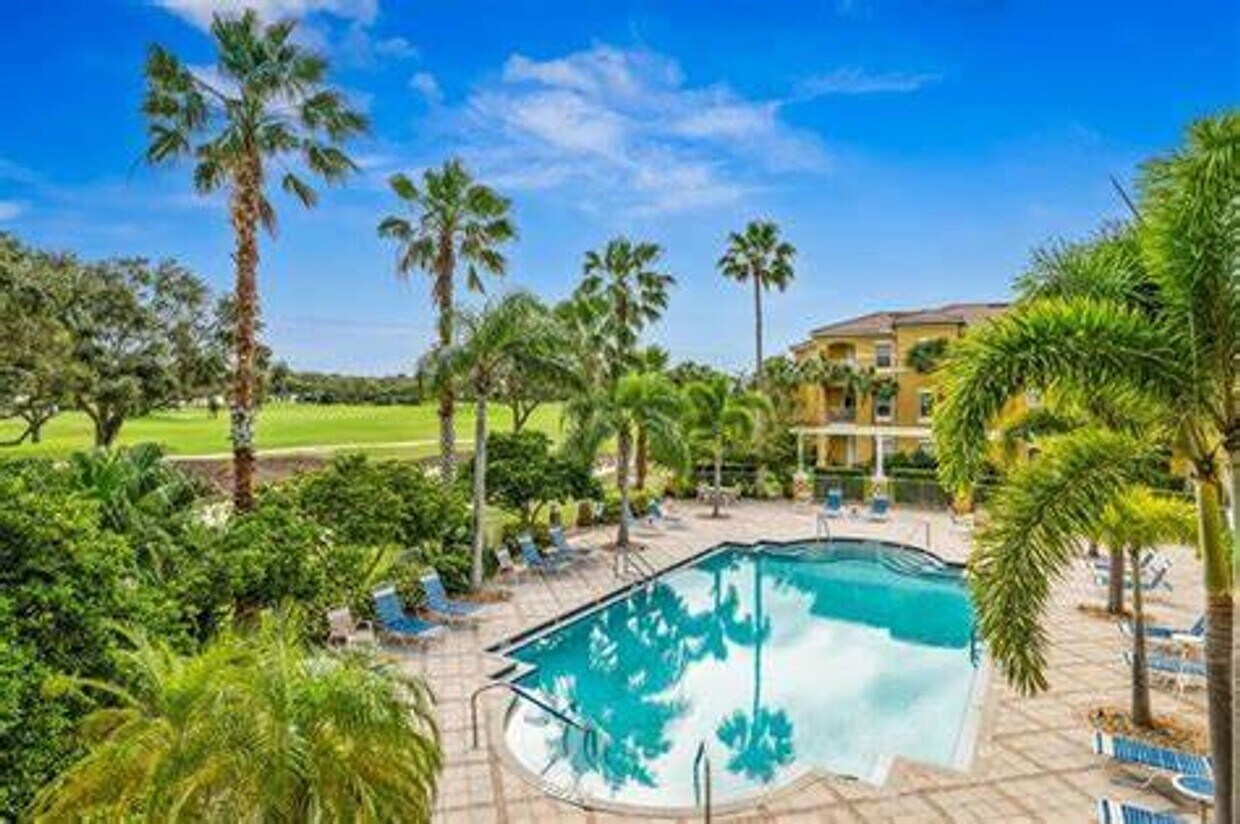 Foto principal - Gorgeous two-bedroom Condo