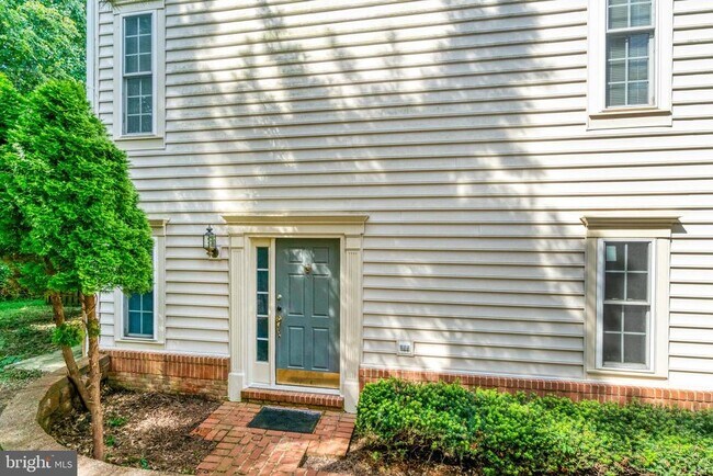 Foto del edificio - 9662 Potters Hill Cir