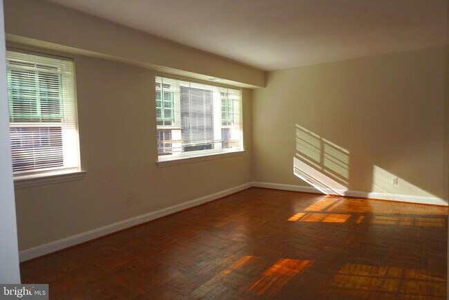 Foto del edificio - 1322 Fort Myer Dr
