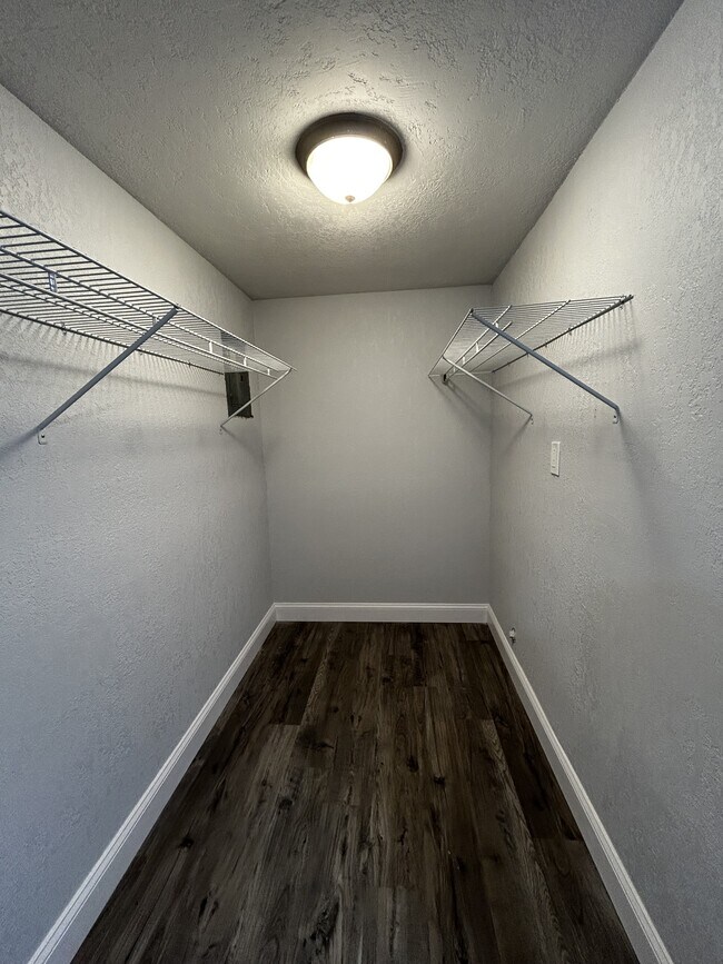 Foto del edificio - 7329 Orange Blossom Ave