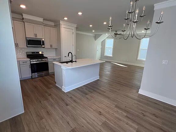 Building Photo - 841 Breakfast Point Boulevard