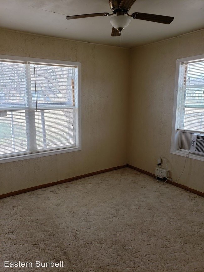 Building Photo - 2 br, 1 bath House - 1022 West 15th Street