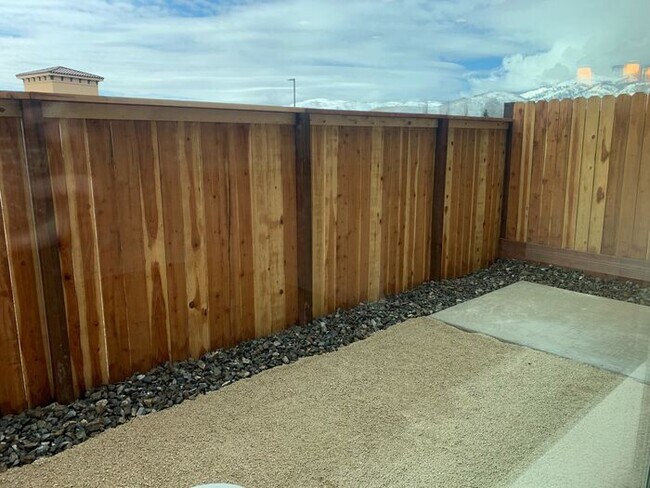 Building Photo - Brand New Townhome in Carson City