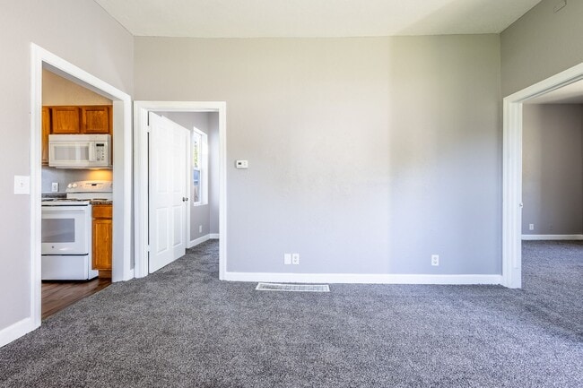 Photo - Bright and Inviting 2 Bed/2 Bath House!