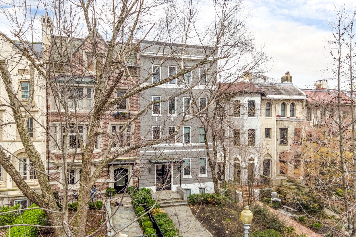 Foto del edificio - 1900 Biltmore St NW
