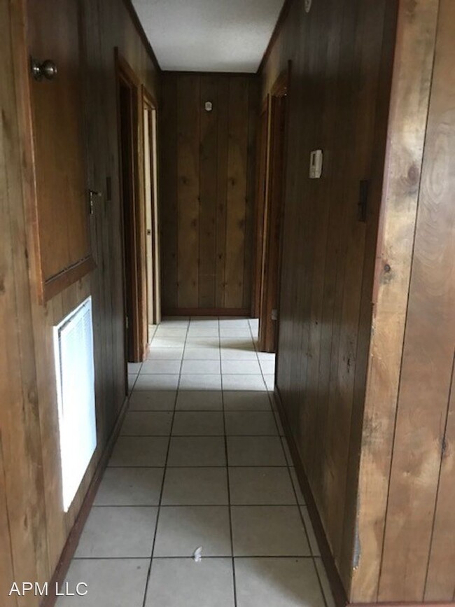 Building Photo - 3 br, 1.5 bath House - 112 Stonegate Dr
