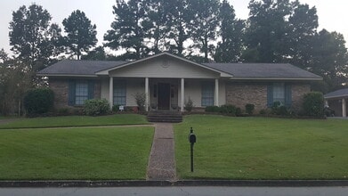 Building Photo - 2506 Sheffield Dr