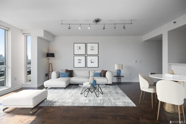 Living Room - 555 4th St