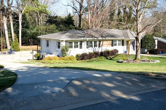 Building Photo - 31 Swanson Ct