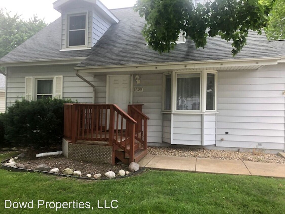 4 br, 2 bath House 1522 North Hershey Road House Rental in