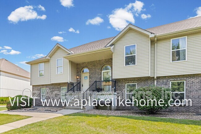Foto del edificio - 8626 N Cleveland Ln