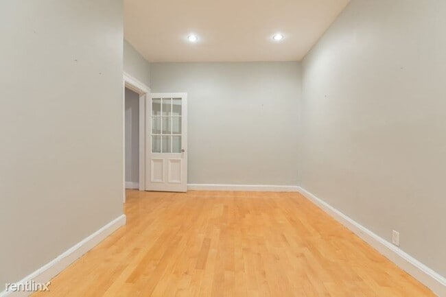 Building Photo - 135 Marlborough St