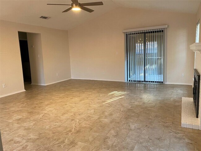 Foto del edificio - 1202 Thorpe Ln