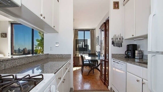 Foto del edificio - 2 bed ,River Terrace