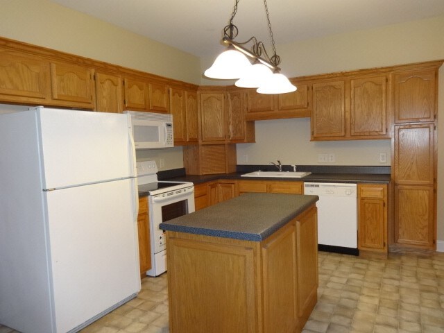 Building Photo - 441 Plantation Boulevard