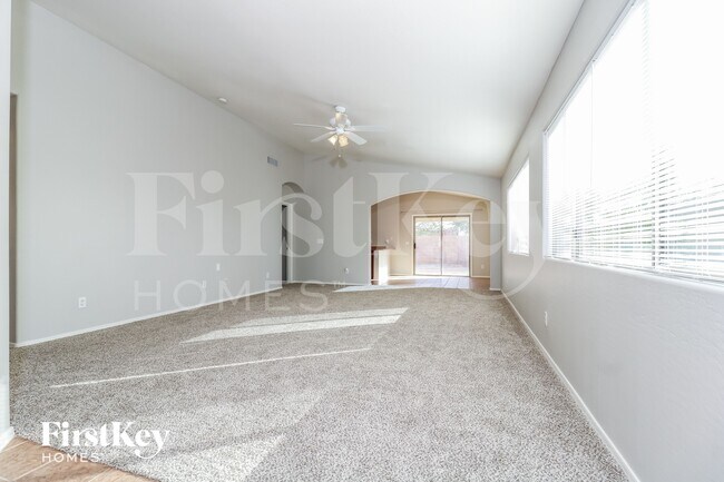 Building Photo - 25757 W St Kateri Dr