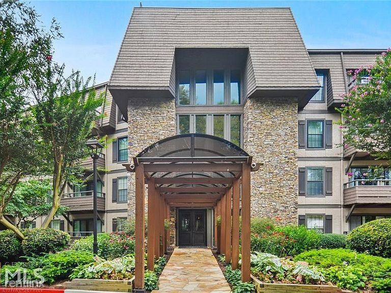 Foto principal - 1303 Highland Bluff Dr S E