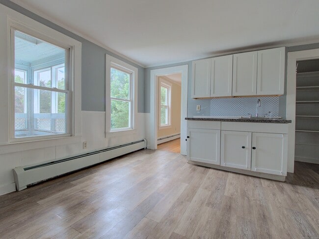 Building Photo - 1 Pratte Ave