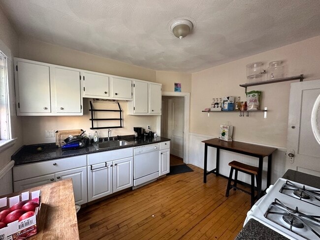 Building Photo - 283 Alewife Brook Pkwy