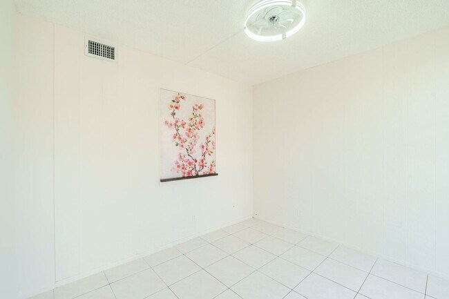 Foto del edificio - 801 Three Islands Boulevard