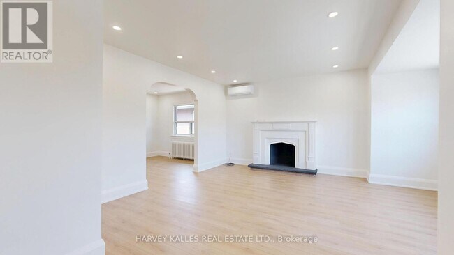 Photo du bâtiment - 1216 Avenue Rd