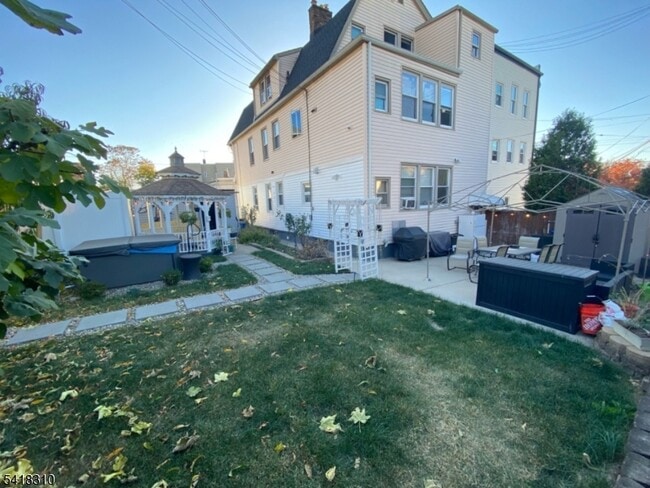 Building Photo - 53 Woodland Ave