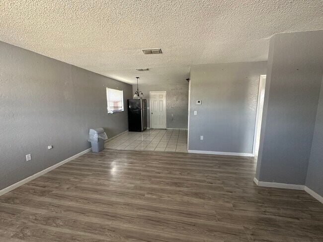 Comedor/Cocina - 331 Blanco Ct