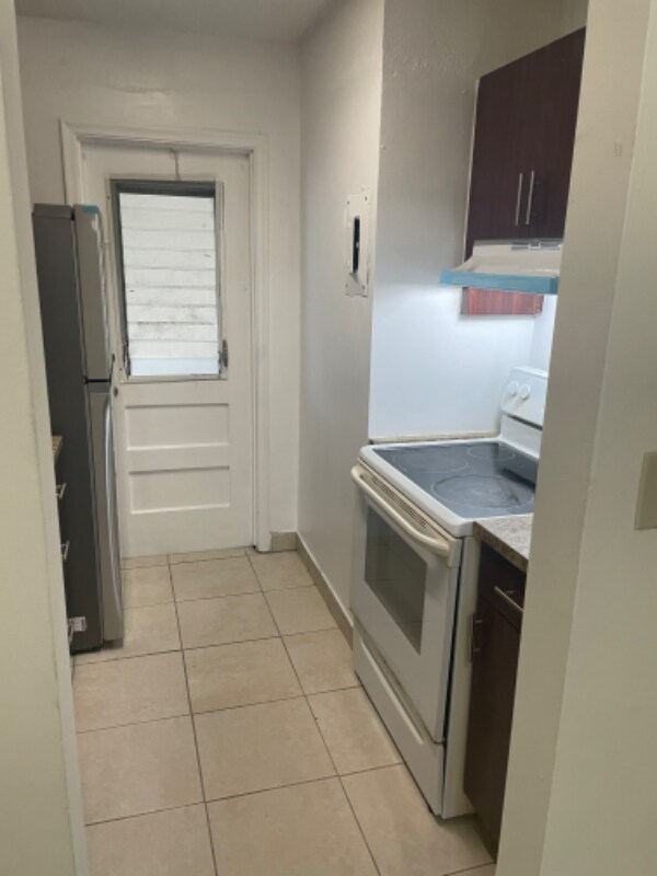 Primary Photo - 2700 Johnson St
