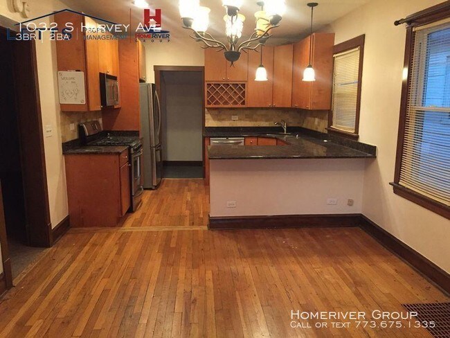 Building Photo - 3 bedroom in Oak Park IL 60304