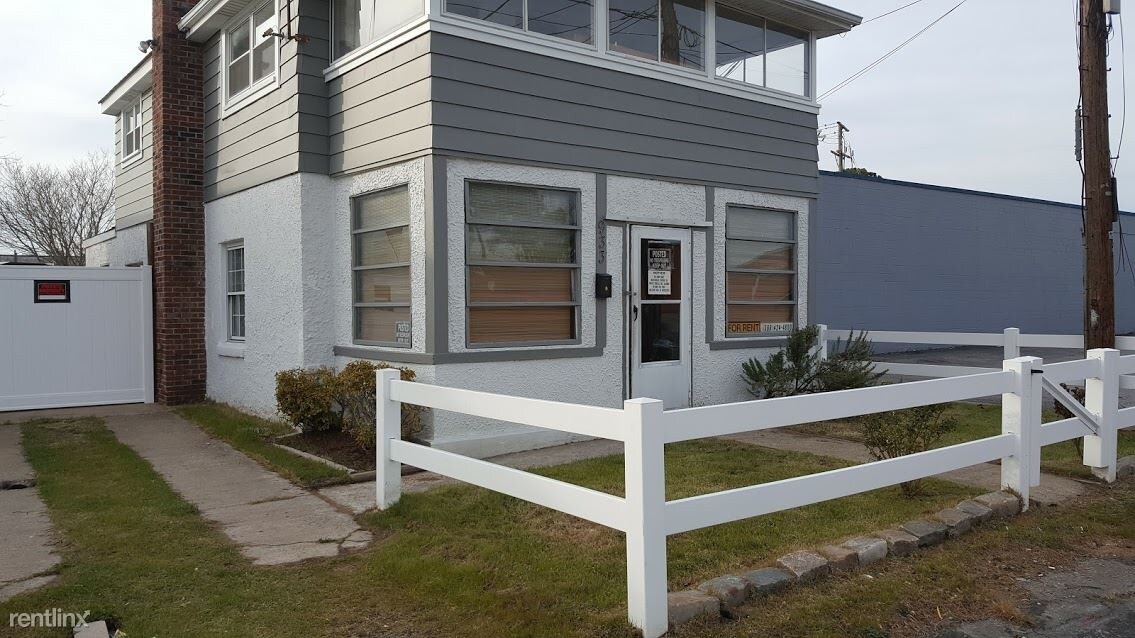Primary Photo - 3 br, 1 bath House - 933 Pecan Point Road
