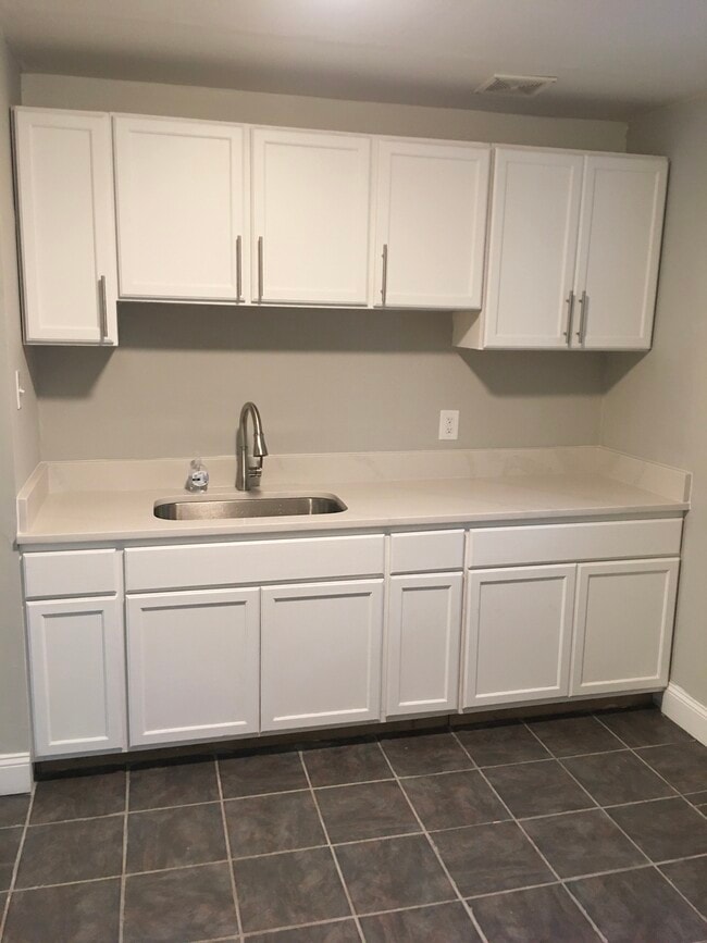 Kitchen - 3219 2nd Ave