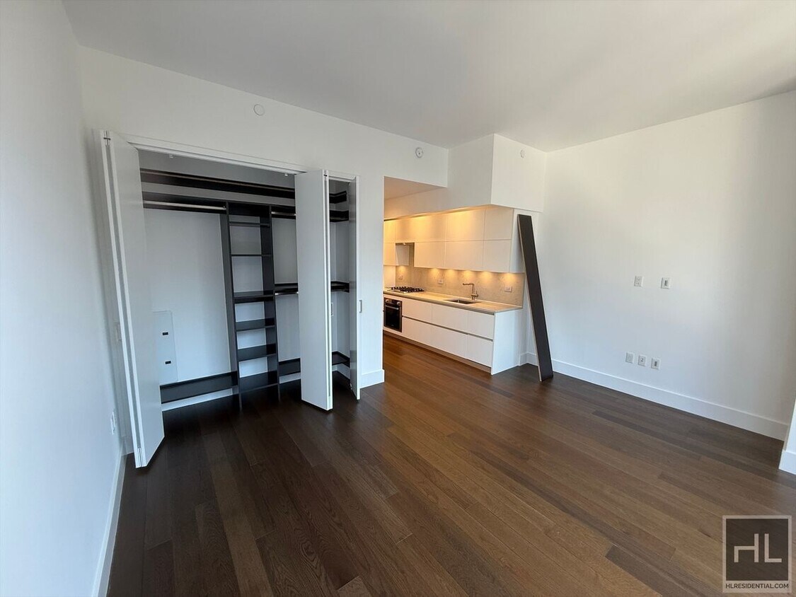 Foto principal - East 44th Street