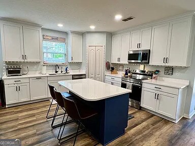 Foto del edificio - 135 Cedar Cir Dr