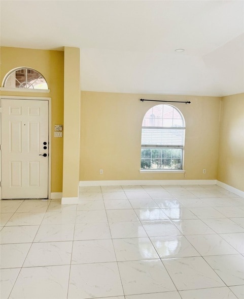 Building Photo - 1111 Mount Olive Ln